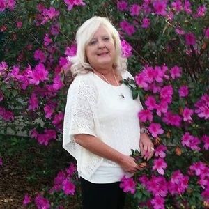 Meet your Posher, Carolyn